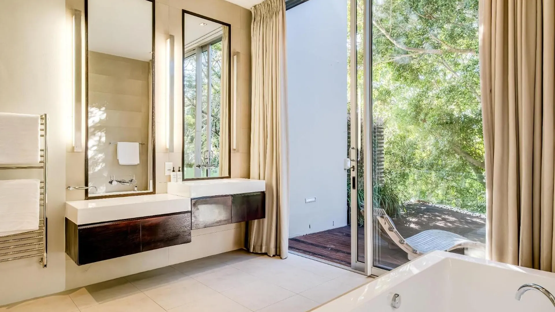 Sea View 3Bed Apt W Pool Near Beaches Glen Sunsets Le Cap 0*,  Afrique du Sud