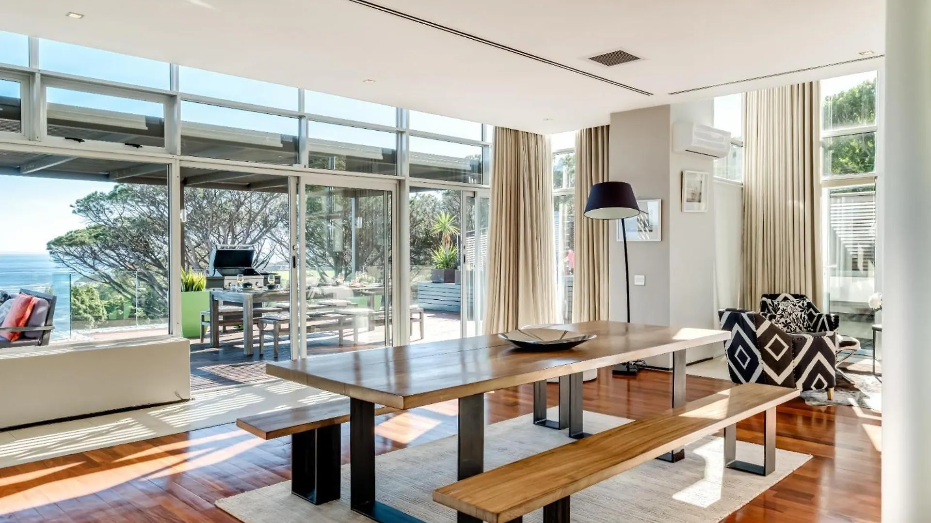 Sea View 3Bed Apt W Pool Near Beaches Glen Sunsets Le Cap 0*,